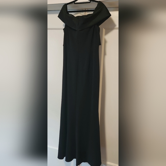 ELIZA J, Satin-Bow Off-The-Shoulder Gown, Size 18 - Picture 13 of 16